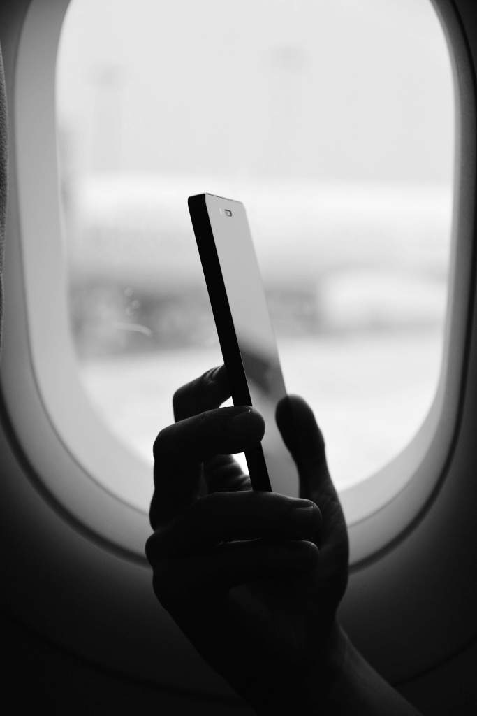 plane-phone.jpg
